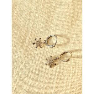 Snowflake cubic zirconia dainty dangle earrings